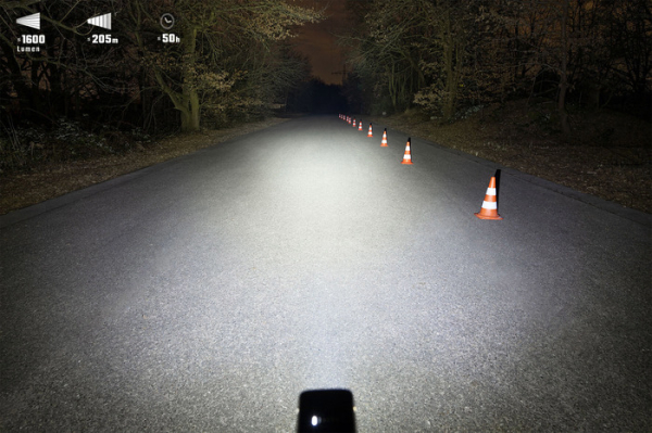 Sigma Buster 1600 Kerékpár Első Lámpa