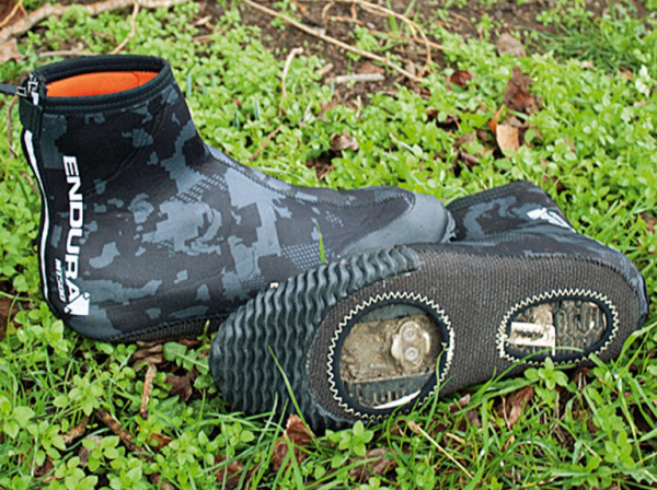 Endura MT500 SPD Kerékpáros Kamásli - fekete