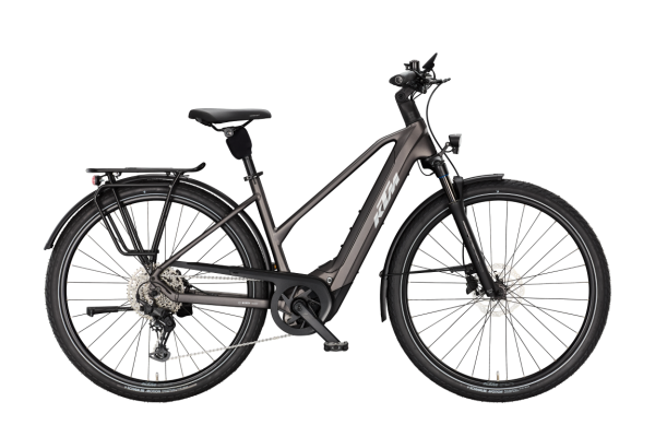 KTM MACINA STYLE 840 MOON ROCK MATT 29" 2027 Elektromos Onroad Trekking Trapeze Kerékpár - barna