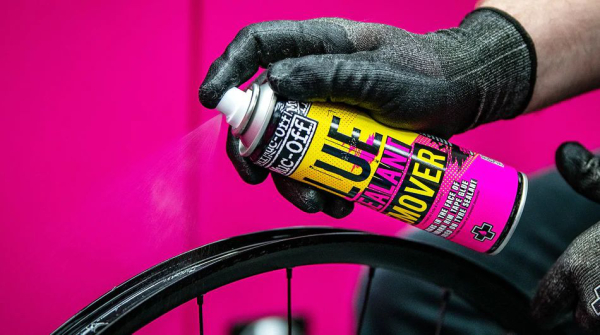 Muc Off Glue&Sealant Remover Tubeless Folyadék Eltávolító 200ml