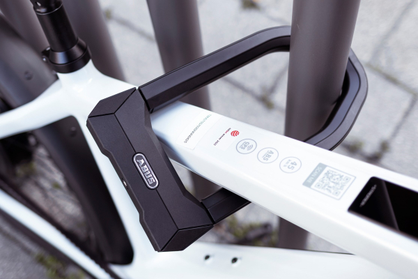 Abus Granit Super Extreme 2500/165 HB230 Kerékpár U-Zár XPlus Zárszerkezettel USH 2500 Tartóval 102x230mm