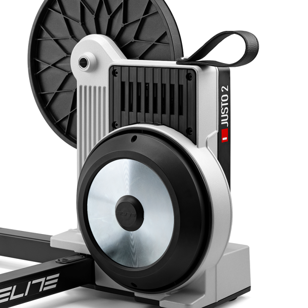 Elite Justo 2 Wattmérős Interaktiv Mágnesfékes 1%(24%) Kerékpáros Edzőgörgő Teljesítménymérővel + Keréktámasz