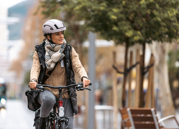 Lazer Cityzen Kineticore Urban Kerékpár Sisak - lila