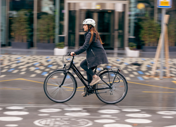 Lazer Cityzen Kineticore Urban Kerékpár Sisak - fehér