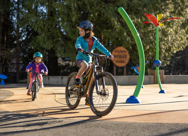 Lazer Nutz Kineticore Fekete Gyerek Kerékpár Sisak