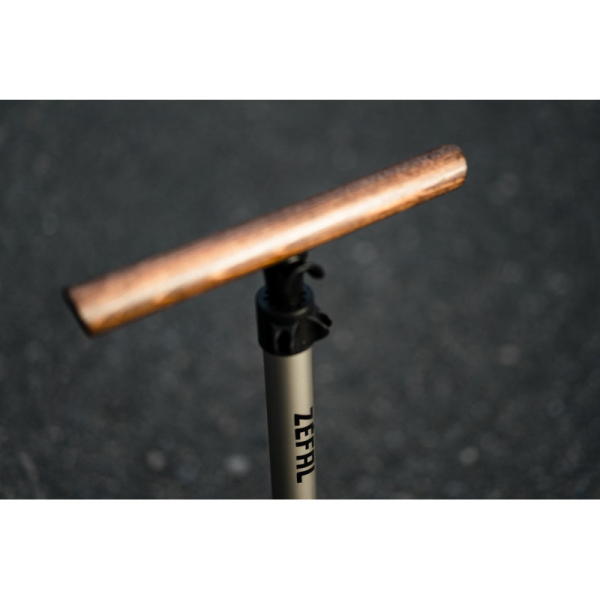 Zefal Profil FP65 Digitális Nyomásmérős Alu Kerékpár Műhelypumpa Z-Switch Fejjel - fekete