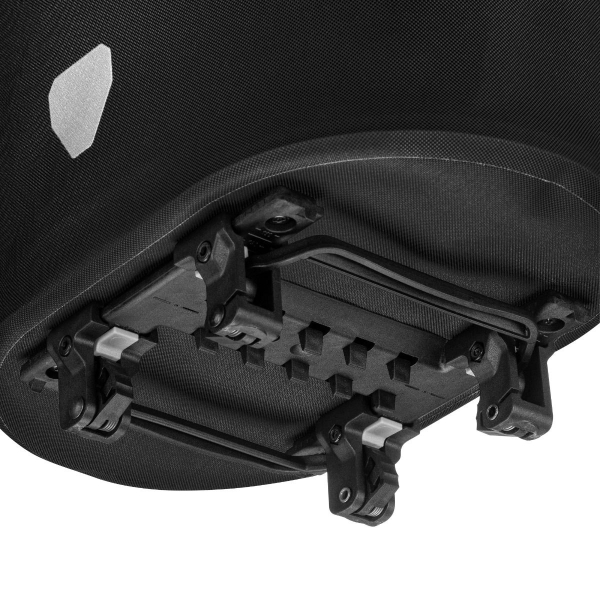 Ortlieb Up-Town Rack Kerékpáros Levehető Hátsó  Kosár Top-Lock 17,5L Black - fekete