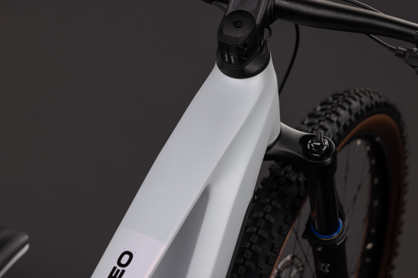 Cube Stereo Hybrid ONE22 Pro 800 foggrey´n´sparklerose 27,5" 2027 Elektromos Fully Mountain Bike Kerékpár - fehér