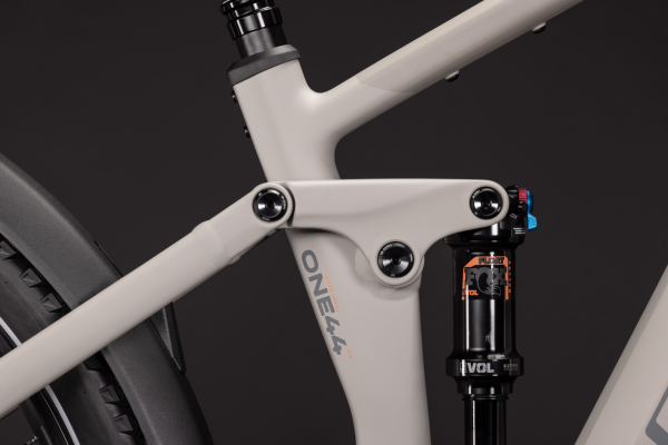 Cube Stereo Hybrid ONE44 SLX 800 FE oatgrey´n´grey 29" 2027 Elektromos Fully Mountain Bike Kerékpár - világosszürke