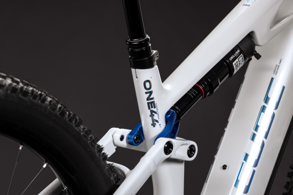 Cube Stereo Hybrid ONE44 HPC Pro 800 metallicwhite´n´blue 29" 2027 Elektromos Fully Mountain Bike Kerékpár - fehér
