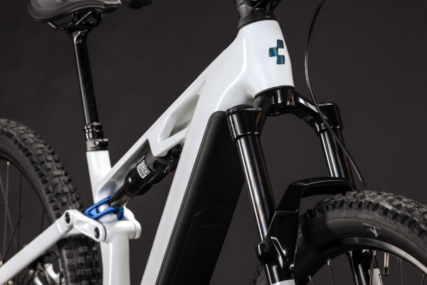 Cube Stereo Hybrid ONE44 HPC Pro 800 metallicwhite´n´blue 29" 2027 Elektromos Fully Mountain Bike Kerékpár - fehér