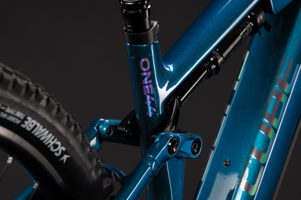 Cube Stereo Hybrid ONE44 HPC Race 800 nebula´n´prizm 29" 2027 Elektromos Fully Mountain Bike Kerékpár - sötétkék