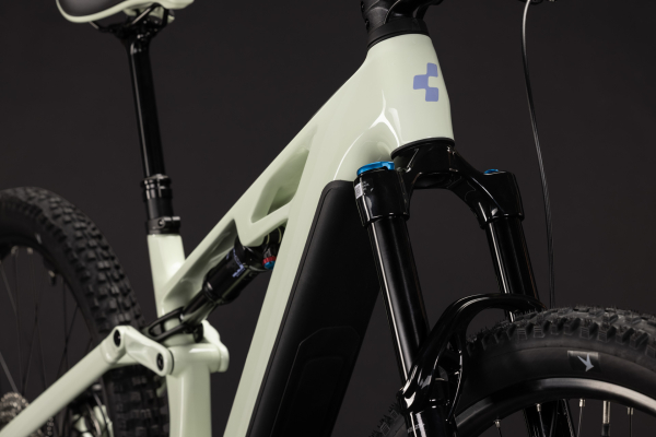 Cube Stereo Hybrid ONE44 HPC Race 800 mellowyellow´n´lilac 29" 2027 Elektromos Fully Mountain Bike Kerékpár - fehér