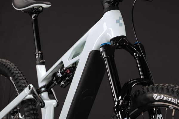 Cube Stereo Hybrid ONE77 HPC SLX 800 hintofmint´n´orange 29"/27,5" 2027 Elektromos Fully Mountain Bike Kerékpár - fehér