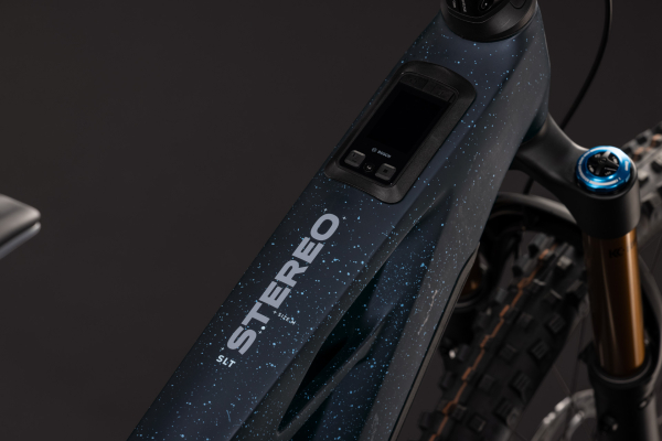 Cube Stereo Hybrid ONE77 HPC SLT 800 bluegalaxy´n´grey 29"/27,5" 2027 Elektromos Fully Mountain Bike Kerékpár - sötétkék