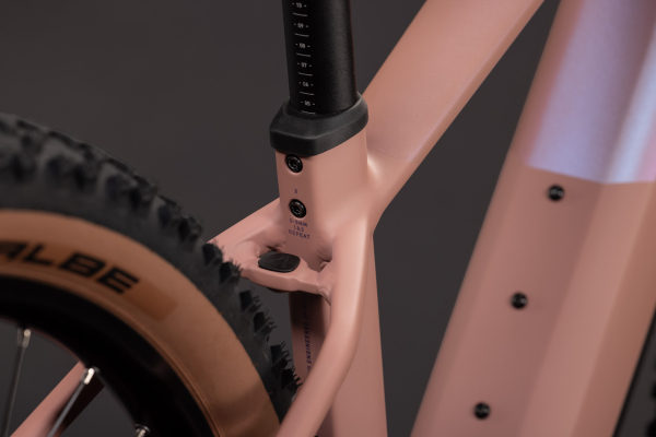 Cube Reaction Hybrid Performance 720 ruby´n´black 29" 2027 Elektromos Hardtail Mountain Bike Kerékpár - korall