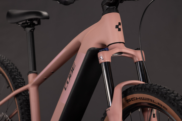 Cube Reaction Hybrid Performance 720 ruby´n´black 29" 2027 Elektromos Hardtail Mountain Bike Kerékpár - korall