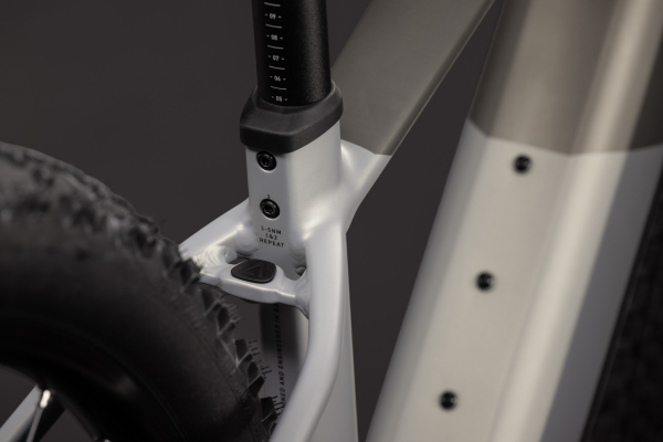 Cube Reaction Hybrid ONE 720  pearlsilver´n´chrome 27,5" 2027 Elektromos Hardtail Mountain Bike Kerékpár - szürke