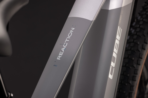 Cube Reaction Hybrid Pro 800 lilacbreeze´n´prizm 29" 2027 Elektromos Hardtail Mountain Bike Kerékpár - lila