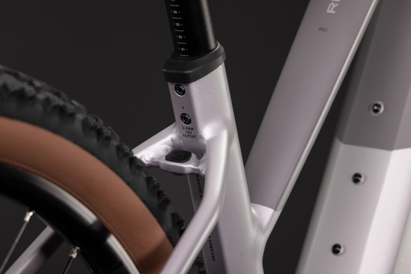 Cube Reaction Hybrid Pro 800 lilacbreeze´n´prizm 29" 2027 Elektromos Hardtail Mountain Bike Trapeze Kerékpár - lila