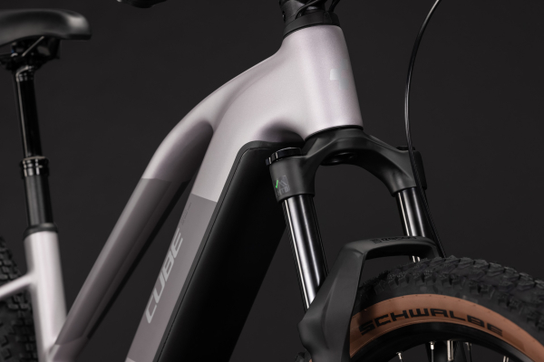 Cube Reaction Hybrid Pro 800 lilacbreeze´n´prizm 27,5" 2027 Elektromos Hardtail Mountain Bike Trapeze Kerékpár - lila