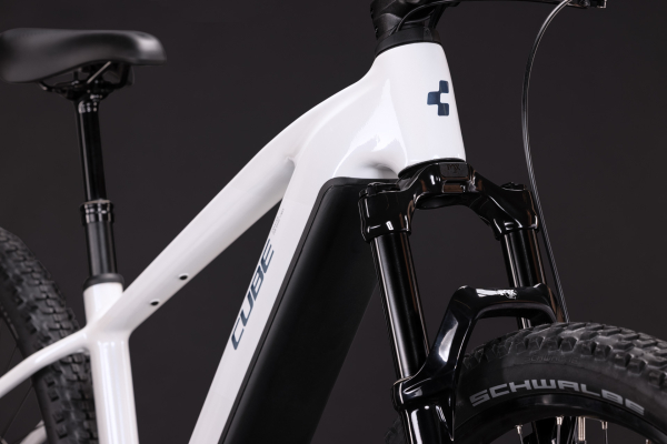 Cube Reaction Hybrid Race 800 snow´n´black 29" 2027 Elektromos Hardtail Mountain Bike Kerékpár - fehér