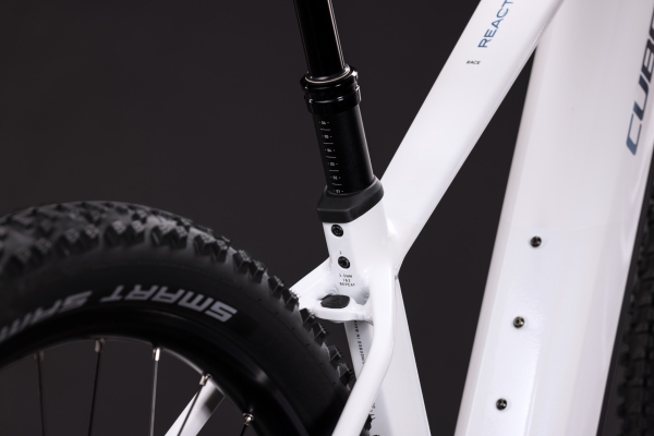 Cube Reaction Hybrid Race 800 snow´n´black 29" 2027 Elektromos Hardtail Mountain Bike Kerékpár - fehér