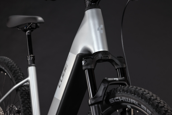 Cube Reaction Hybrid SLX 800 platinum´n´reflex 27,5" 2027 Elektromos Hardtail Mountain Bike Easy Entry Kerékpár - szürke