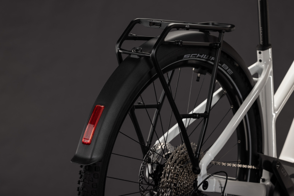 Cube Nuride Hybrid Performance 720 metallicwhite´n´grey 28" 2027 Elektromos Offroad Cross Trekking Trapeze Kerékpár - fehér