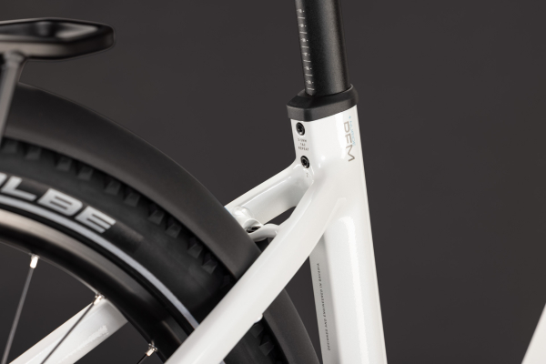 Cube Nuride Hybrid Performance 720 metallicwhite´n´grey 28" 2027 Elektromos Offroad Cross Trekking Easy Entry Kerékpár - fehér