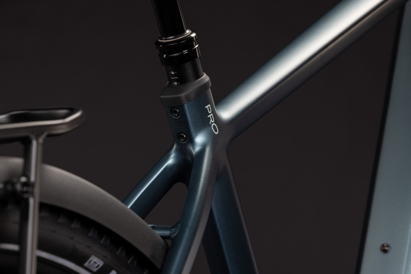 Cube Nuride Hybrid Pro 800 deepteal´n´blue 28" 2027 Elektromos Offroad Cross Trekking Kerékpár - sötétkék