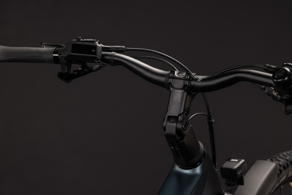 Cube Nuride Hybrid Pro 800 deepteal´n´blue 28" 2027 Elektromos Offroad Cross Trekking Kerékpár - sötétkék