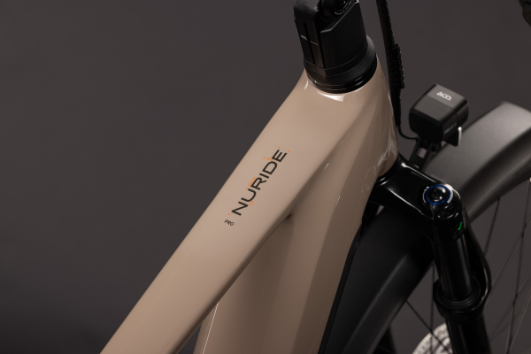 Cube Nuride Hybrid Pro 800 cappuccino´n´black 28" 2027 Elektromos Offroad Cross Trekking Kerékpár - barna
