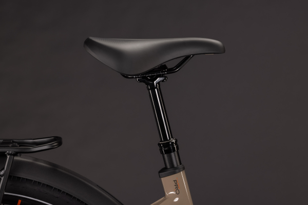 Cube Nuride Hybrid Pro 800 cappuccino´n´black 28" 2027 Elektromos Offroad Cross Trekking Easy Entry Kerékpár - barna