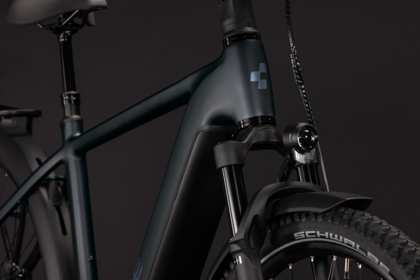 Cube Nuride Hybrid EXC 800 coal´n´chrome 28" 2027 Elektromos Offroad Cross Trekking Kerékpár - fekete