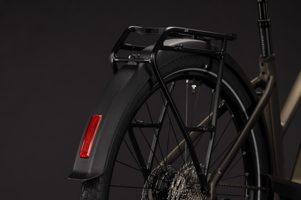 Cube Touring Hybrid Pro 800 metallicumbra´n´black 28" 2027 Elektromos Onroad Trekking Trapeze Kerékpár - barna