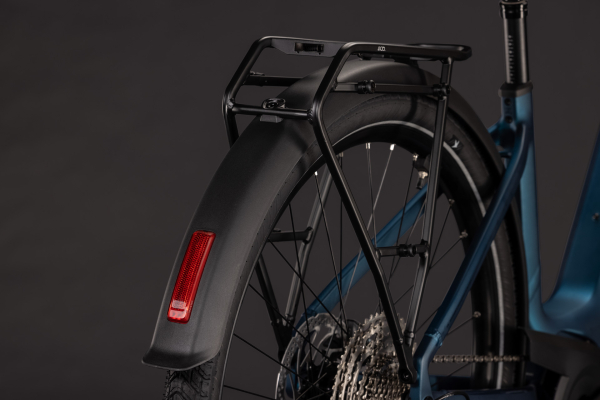 Cube Touring Hybrid Pro 800 electricblue´n´prizm 28" 2027 Elektromos Onroad Trekking Easy Entry Kerékpár - sötétkék