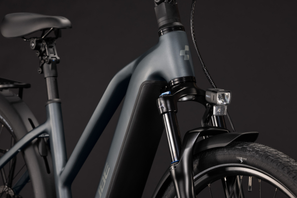 Cube Touring Hybrid Deluxe SLX 800 slabgrey´n´chrome 28" 2027 Elektromos Onroad Trekking Trapeze Kerékpár - szürke