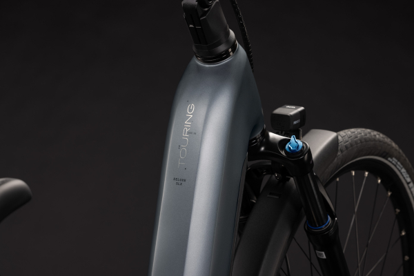 Cube Touring Hybrid Deluxe SLX 800 slabgrey´n´chrome 28" 2027 Elektromos Onroad Trekking Easy Entry Kerékpár - szürke