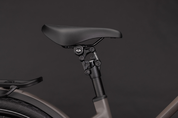 Cube Kathmandu Hybrid ONE 800 cedar´n´chrome 28" 2027 Elektromos Onroad Trekking Trapeze Kerékpár - barna