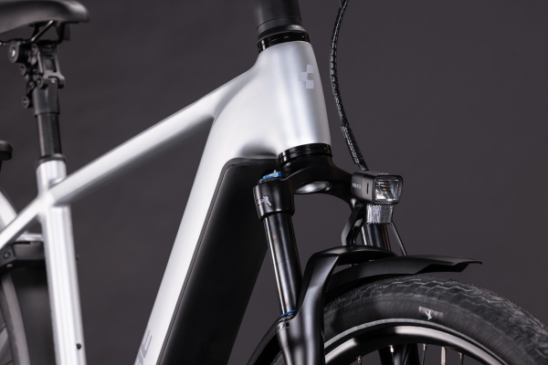 Cube Kathmandu Hybrid ONE 800 silverstar´n´reflex 28" 2027 Elektromos Onroad Trekking Kerékpár - szürke