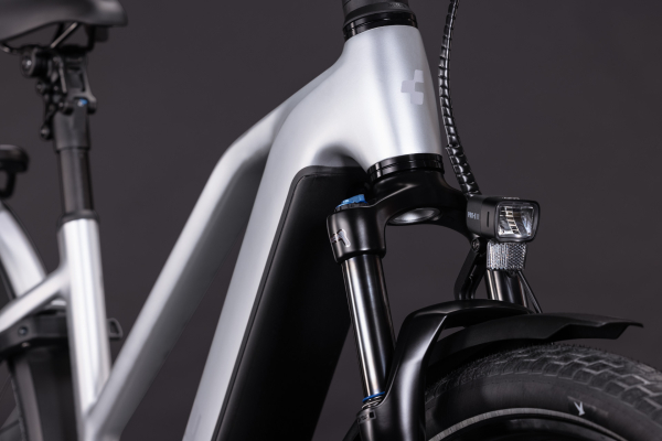 Cube Kathmandu Hybrid ONE 800 silverstar´n´reflex 28" 2027 Elektromos Onroad Trekking Trapeze Kerékpár - szürke