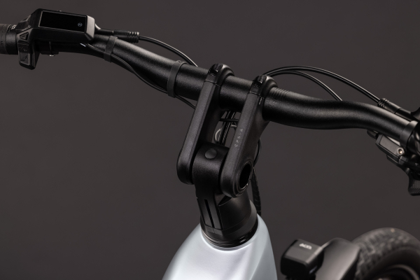 Cube Kathmandu Hybrid ONE 800 silverstar´n´reflex 28" 2027 Elektromos Onroad Trekking Easy Entry Kerékpár - szürke