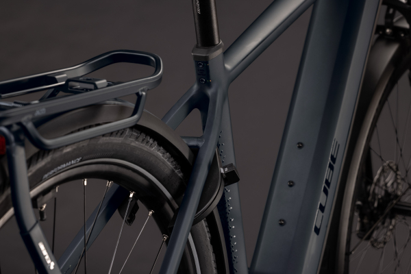 Cube Kathmandu Hybrid Pro 800 coal´n´black 28" 2027 Elektromos Onroad Trekking Kerékpár - fekete