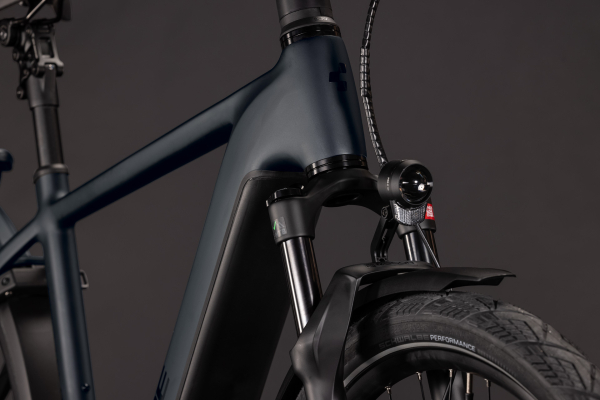 Cube Kathmandu Hybrid Pro 800 coal´n´black 28" 2027 Elektromos Onroad Trekking Kerékpár - fekete