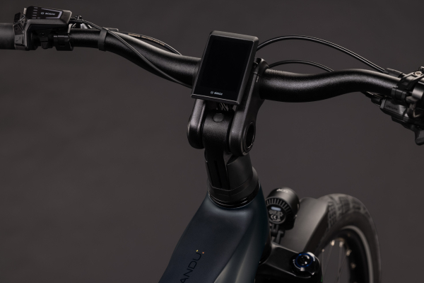 Cube Kathmandu Hybrid Pro 800 coal´n´black 28" 2027 Elektromos Onroad Trekking Trapeze Kerékpár - fekete