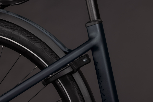 Cube Kathmandu Hybrid Pro 800 coal´n´black 28" 2027 Elektromos Onroad Trekking Easy Entry Kerékpár - fekete