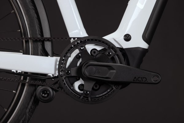 Cube Kathmandu Hybrid Deluxe Pro 800 metallicwhite´n´chrome 28" 2027 Elektromos Onroad Trekking Trapeze Kerékpár - fehér