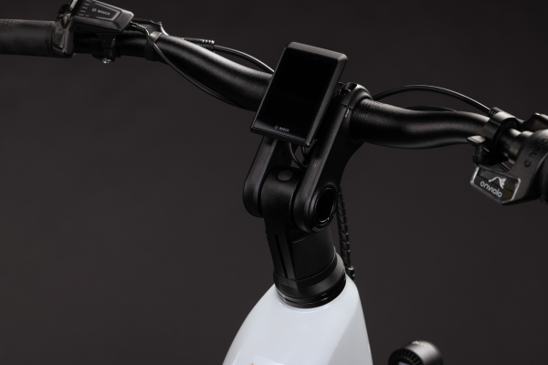 Cube Kathmandu Hybrid Deluxe Pro 800 metallicwhite´n´chrome 28" 2027 Elektromos Onroad Trekking Easy Entry Kerékpár - fehér