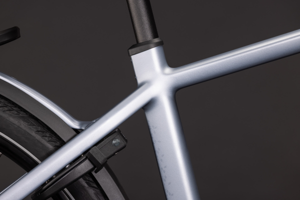 Cube Kathmandu Hybrid EXC 800 slategrey´n´chrome 28" 2027 Elektromos Onroad Trekking Kerékpár - világosszürke